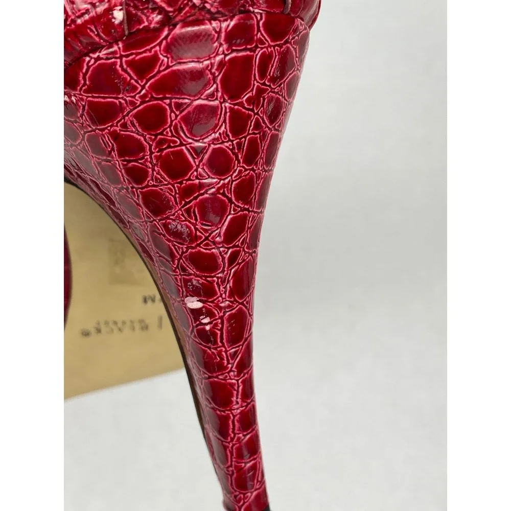 White House Black Market Red Croc Embossed T-Strap Platform Heels Womens 7M